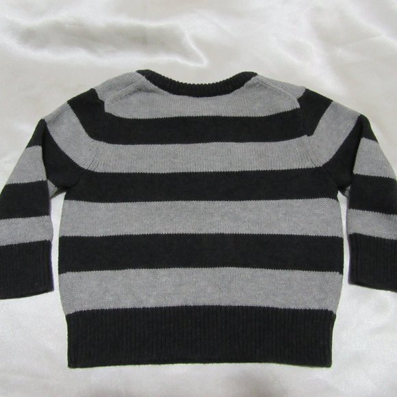 Baby Gap Pull over sweater Girl or boy Size 12- 18 - Picture 3 of 4